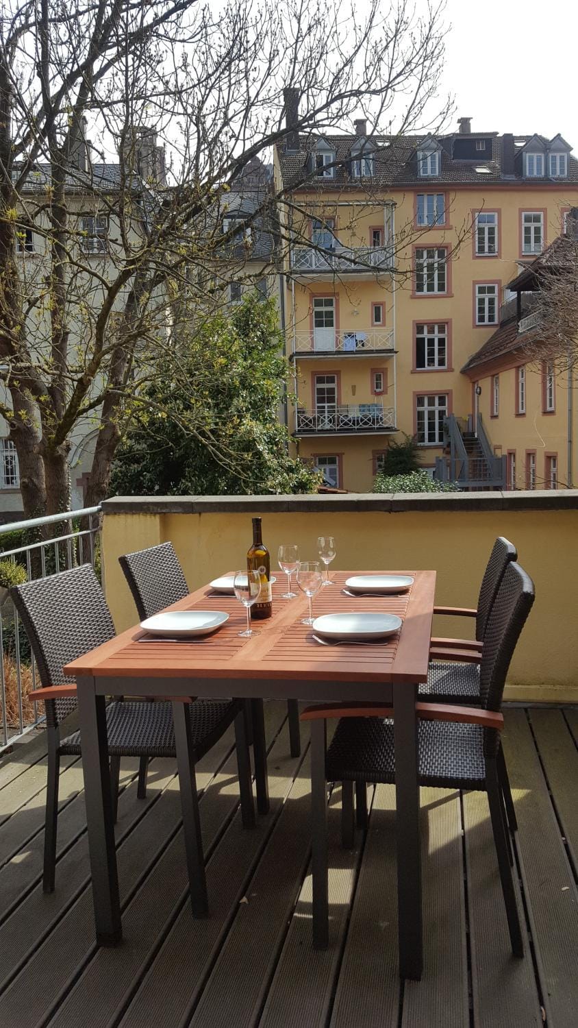 Balcony/Terrace, Landmark view, Landmark view, Mountain view, Mountain view