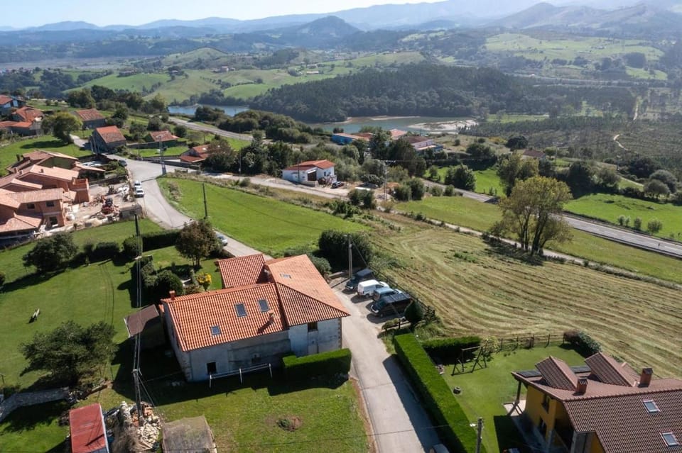 Apartmento Rural Sanvi B - Terrace and Views of the Picos de Europa Apartment in Western coast of Cantabria