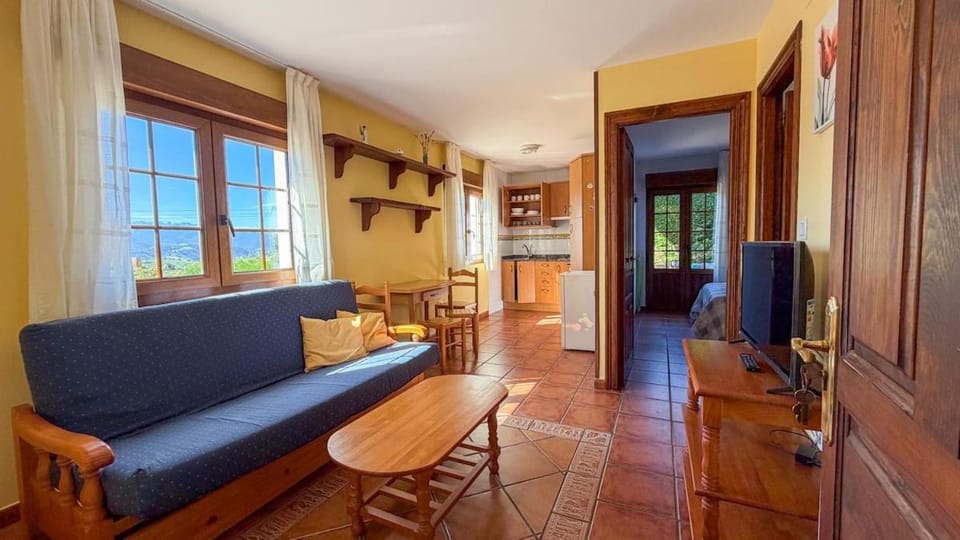 Apartmento Rural Sanvi B - Terrace and Views of the Picos de Europa Apartment in Western coast of Cantabria