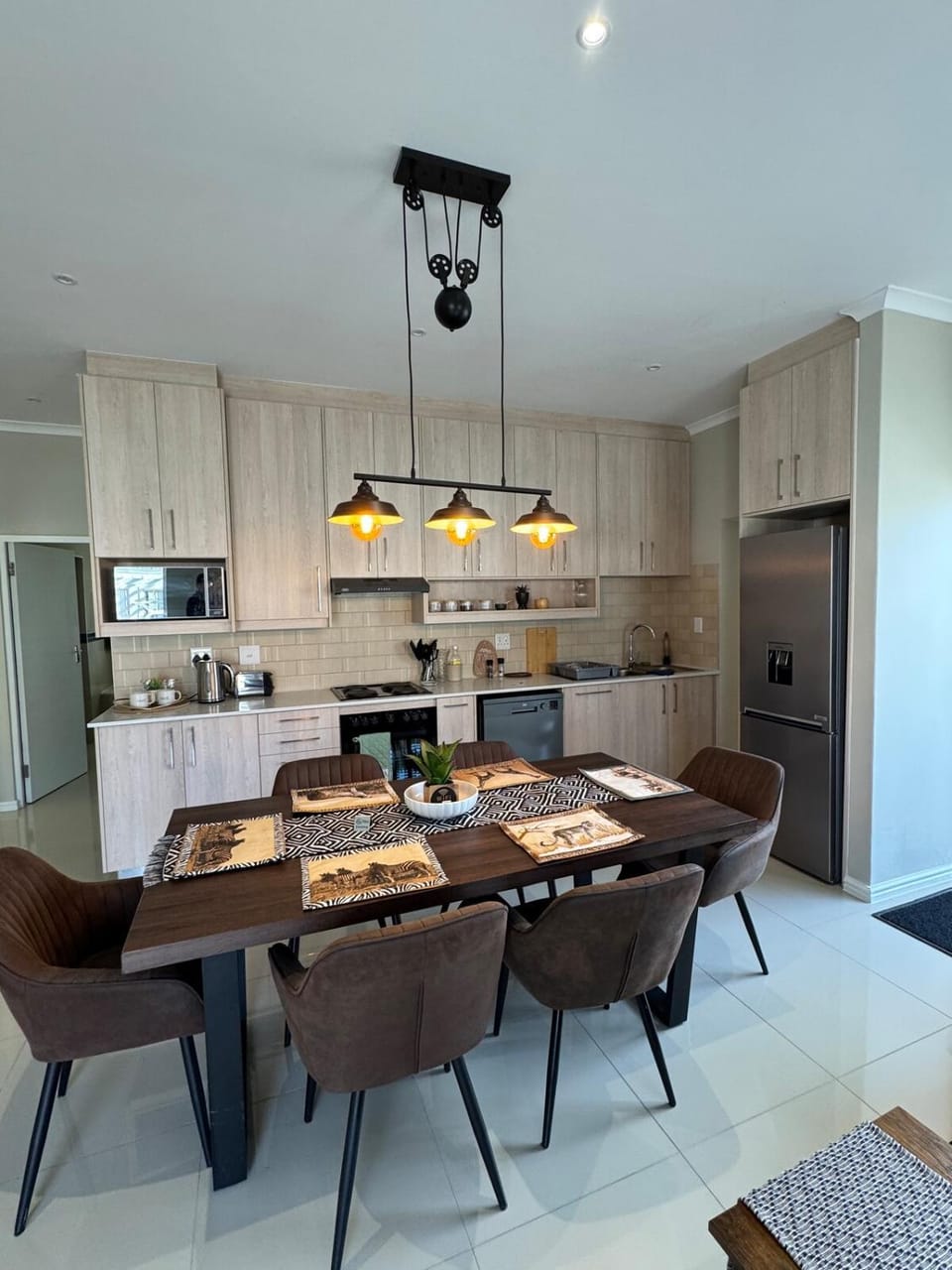 Montblanc 3 Bed 3 Bath House in residential security Estate House in Stellenbosch