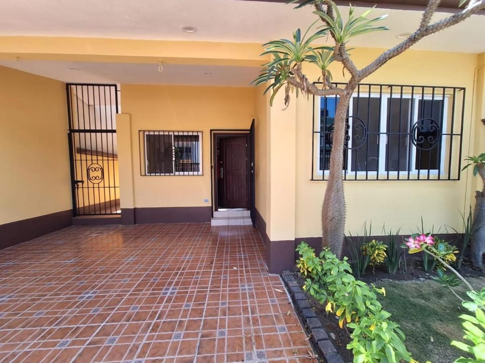 Garden, Parking