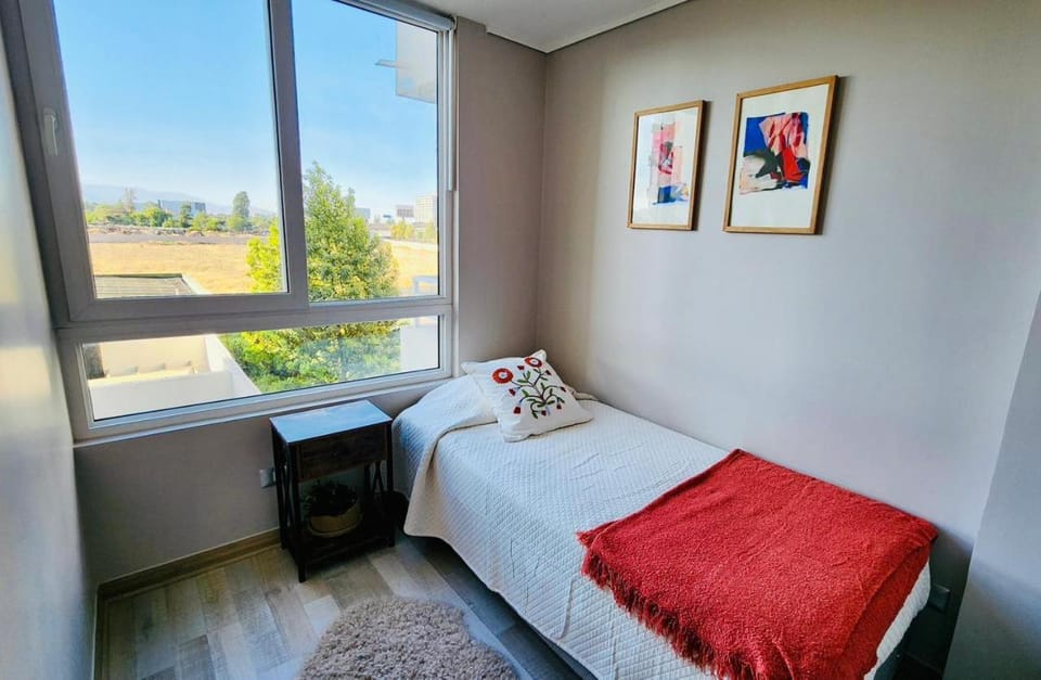 Aeropuerto a 10 min y Mall a 2, terraza BBQ, 3 hab Apartment in Santiago