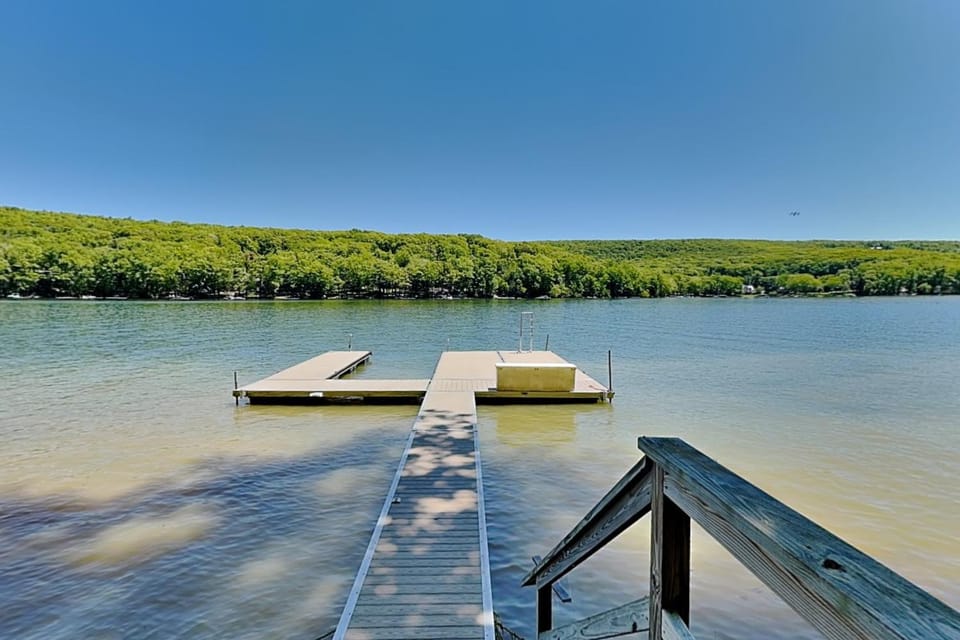 Natural landscape, Fishing, Canoeing, Lake view
