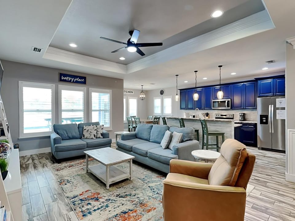Kitchen or kitchenette, Living room, Seating area, furniture