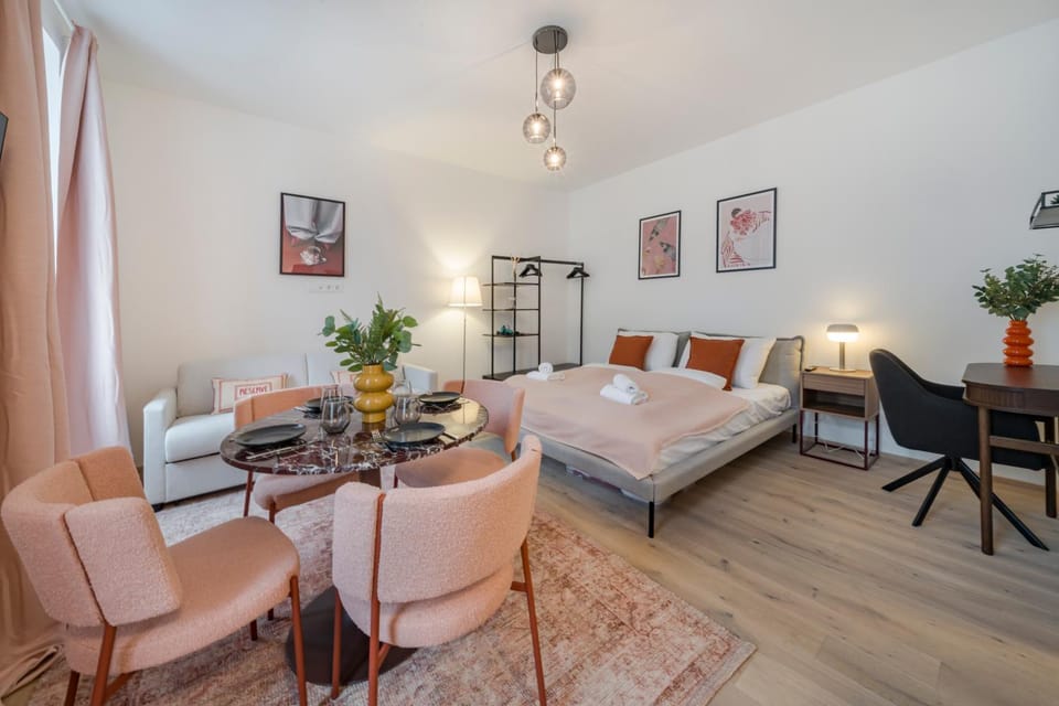 Stylish Studios near Stephansplatz, Kitchen, no Elevator Apartment in Vienna
