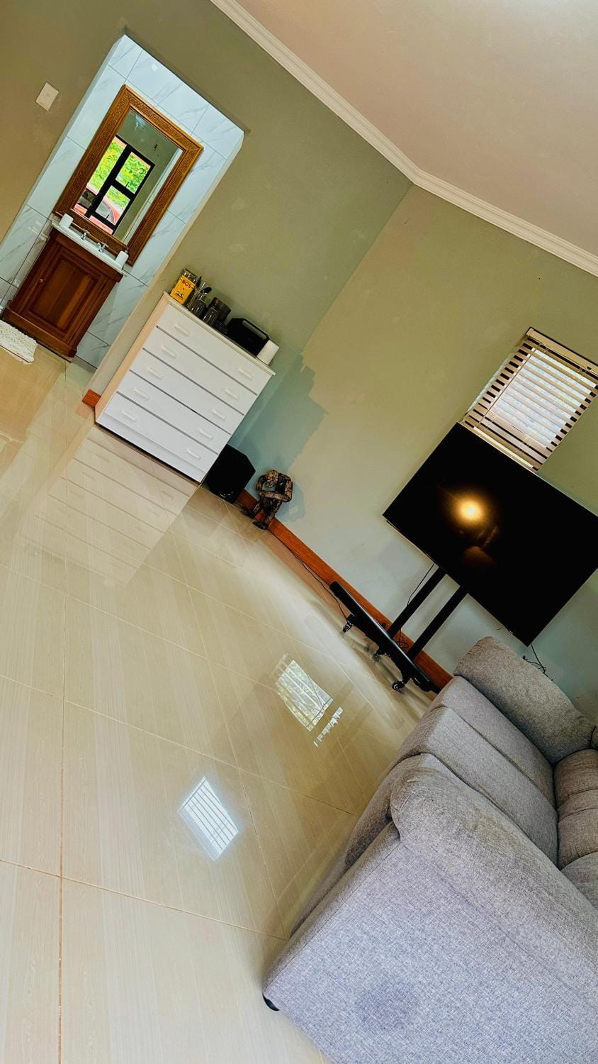 TV and multimedia, Seating area, Evening entertainment