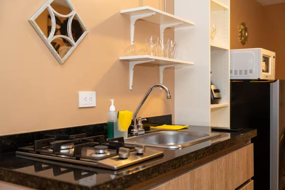Leb'Den Executive Suites Apartment in Cali