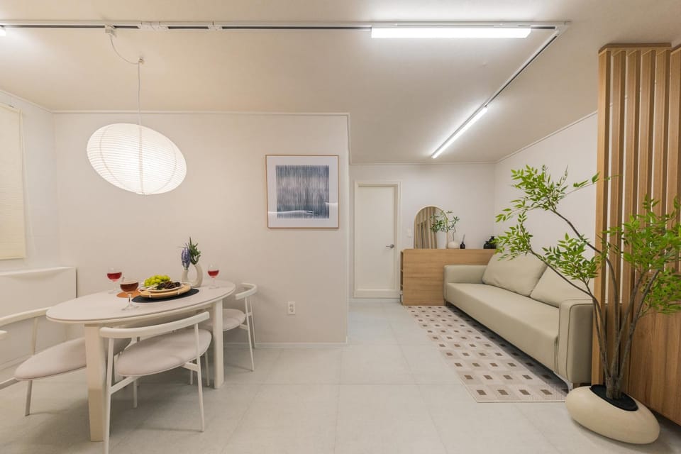 Maison Lumière in Gangnam Apartment in Seoul