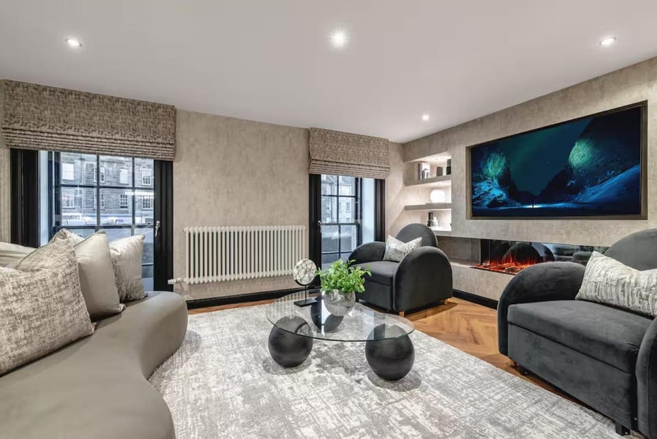 TV and multimedia, Living room, Seating area