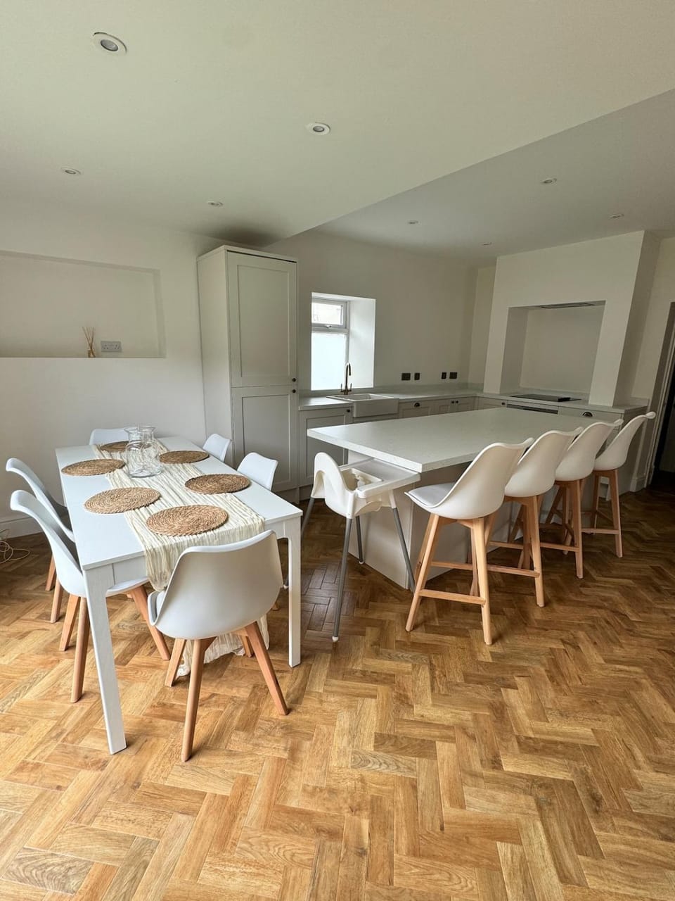 Family Getaway - South Wales Villa in Wales