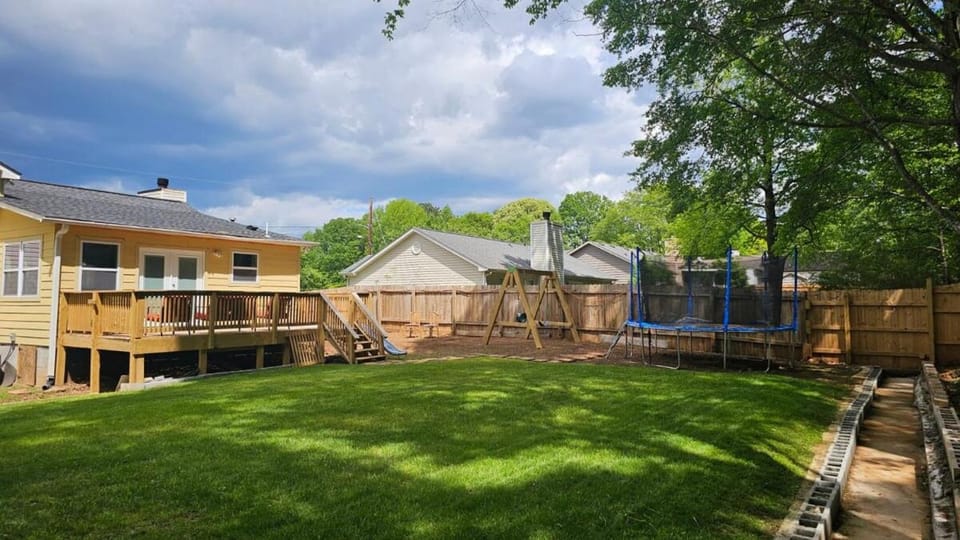 Comfy spacious and central home House in McDonough