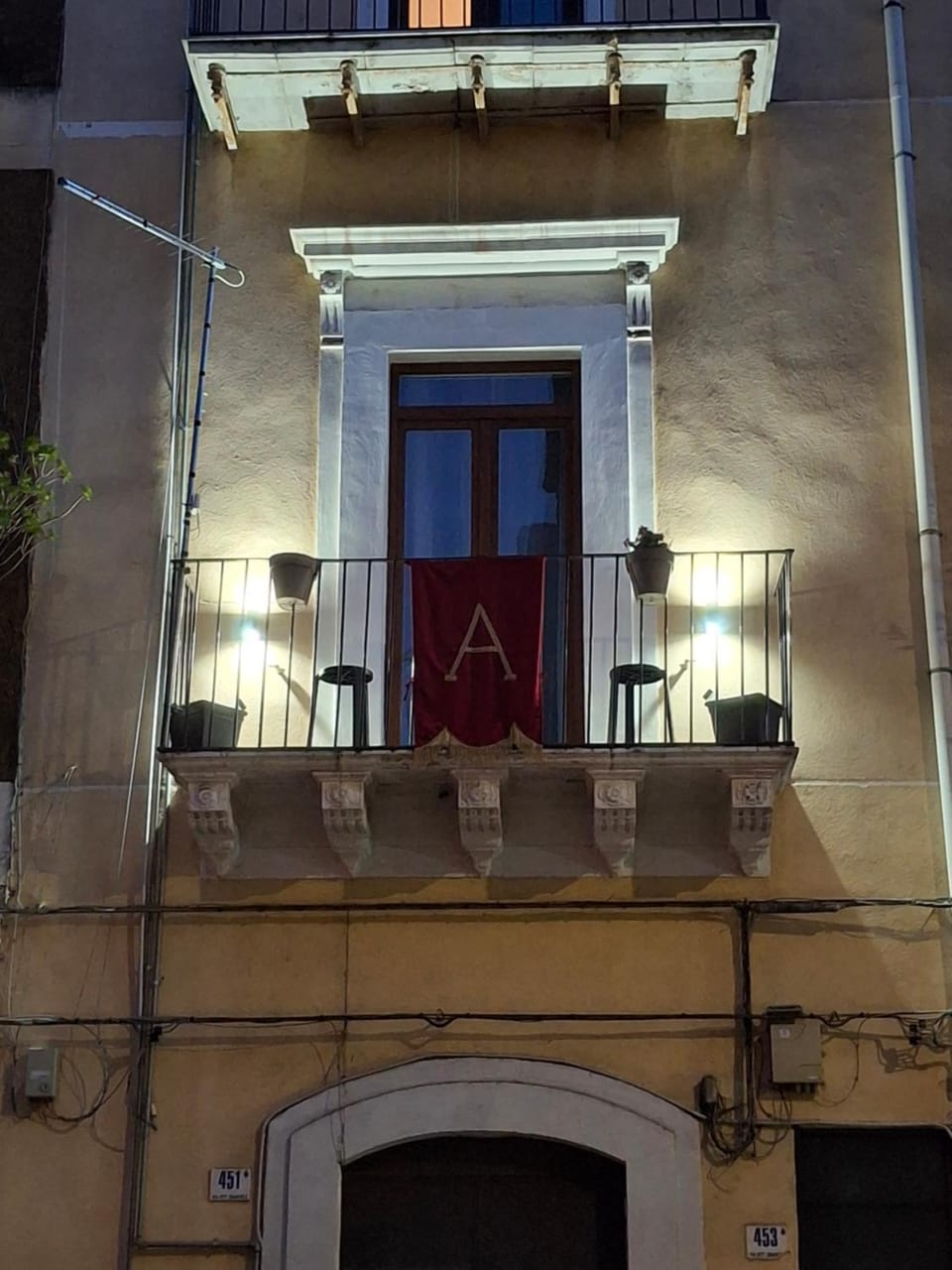 Property building, Facade/entrance, Balcony/Terrace