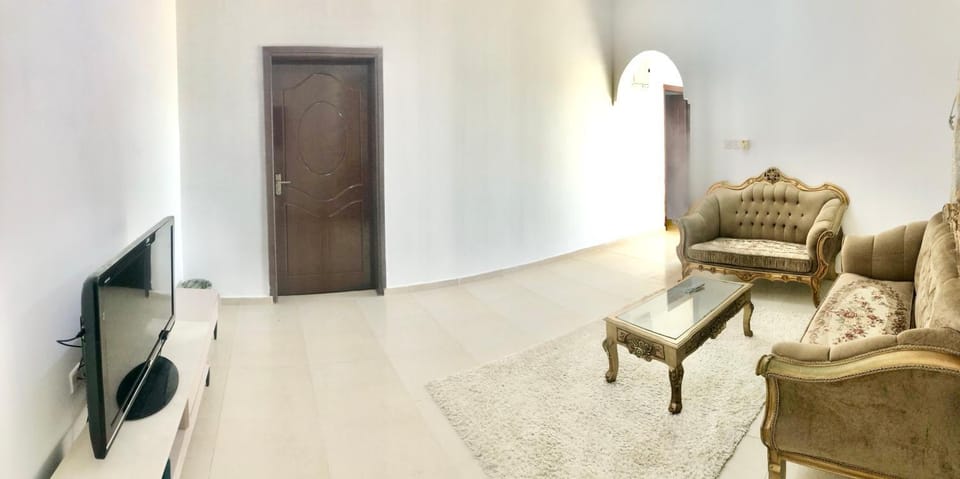 Communal lounge/ TV room, Living room, Seating area
