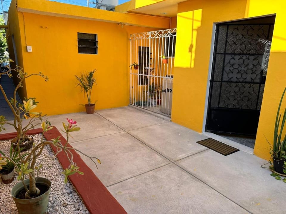 Casita de Tía Eli- A 10 minutos del Aeropuerto Apartment in Merida