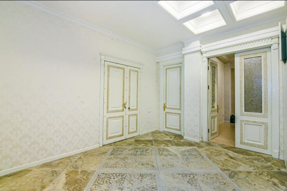 Nizami sreet 13 Apartment in Baku
