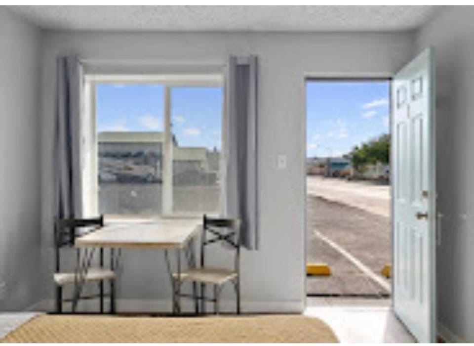 Mint motel Apartment in Rock Springs