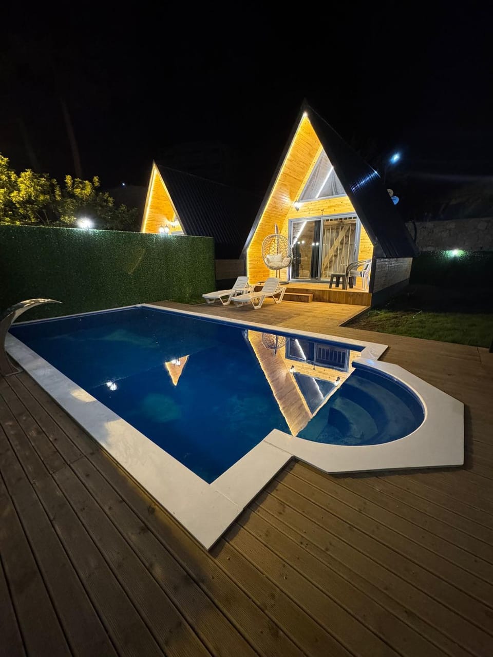 Night, Pool view, Swimming pool, sunbed