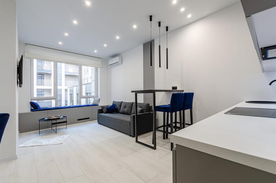 TV and multimedia, Living room, Seating area, air conditioner