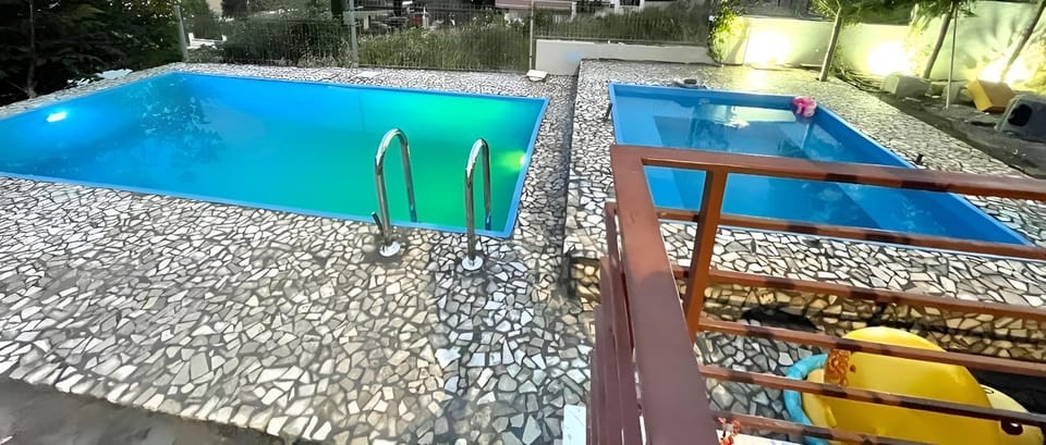 Farka Lake Luxury Villa Villa in Tirana