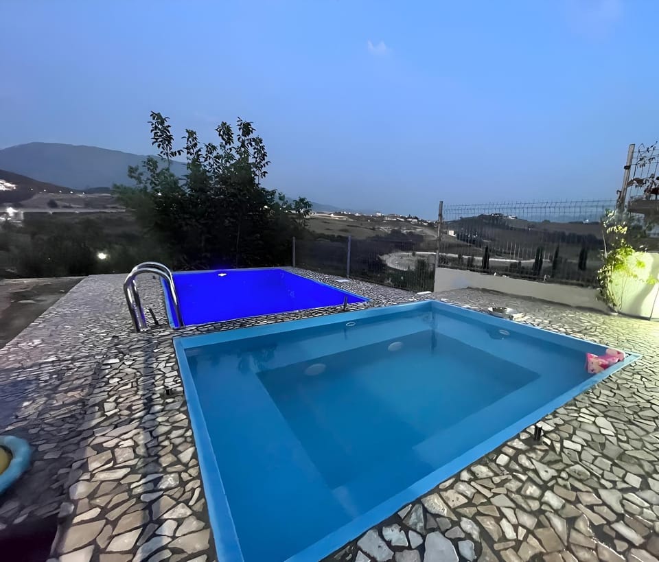 Farka Lake Luxury Villa Villa in Tirana