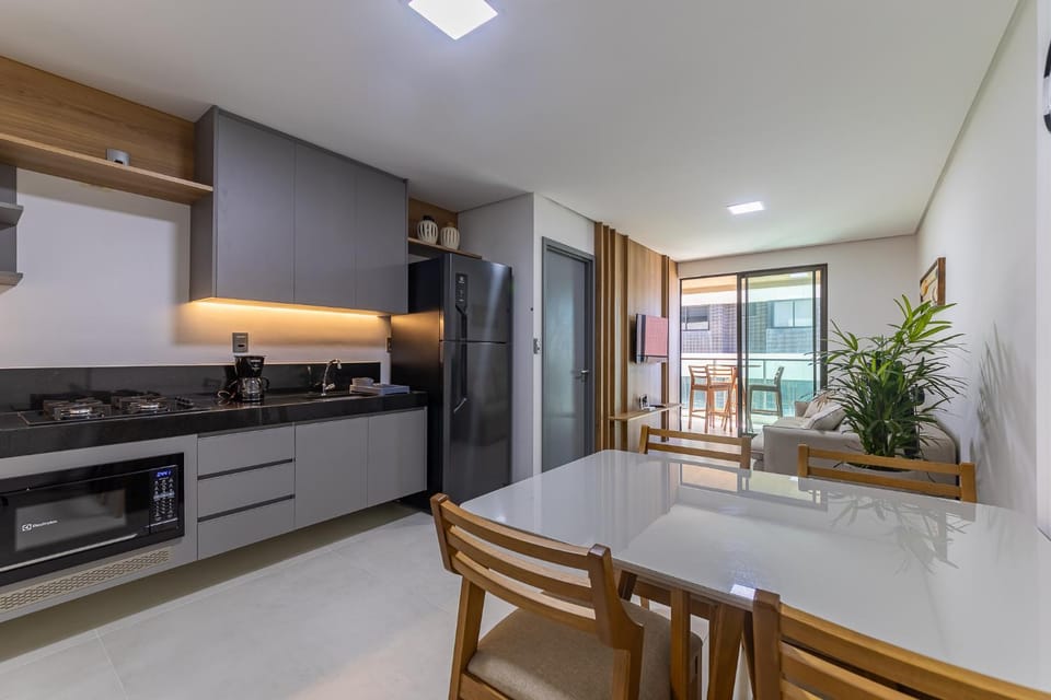 Kitchen or kitchenette, Dining area, oven, stove