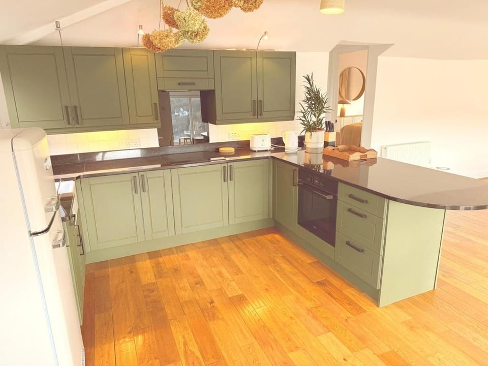 Clifftop Sanctury With Stunning Panoramic Bay View Villa in North Devon District