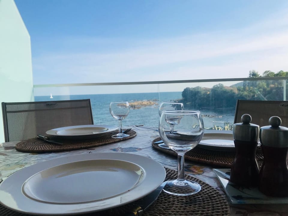 Day, Natural landscape, View (from property/room), Balcony/Terrace, Balcony/Terrace, Dining area, Sea view