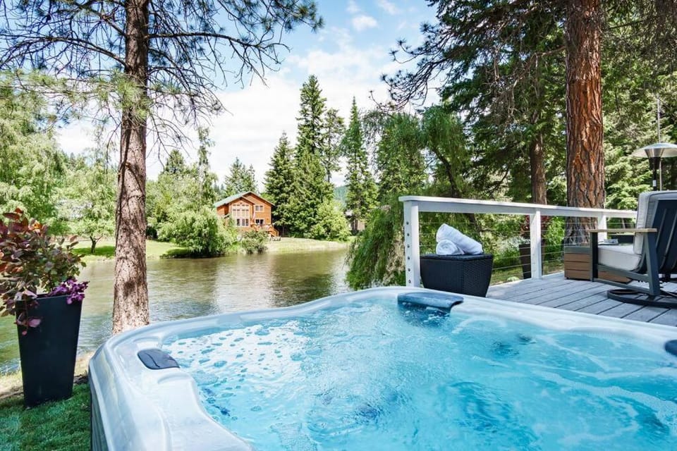 Hot Tub, River view