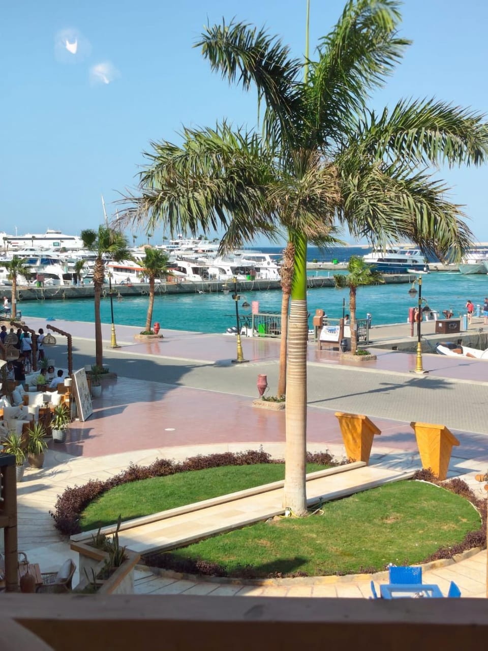 Nearby landmark, Day, Natural landscape, Activities