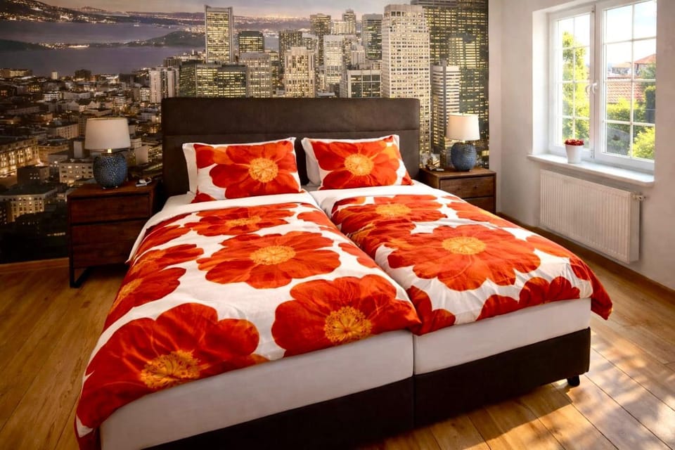 Bed, Photo of the whole room, Bedroom