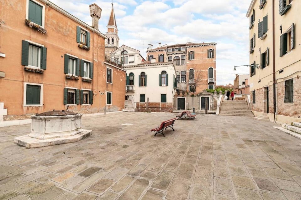 Neighbourhood, City view