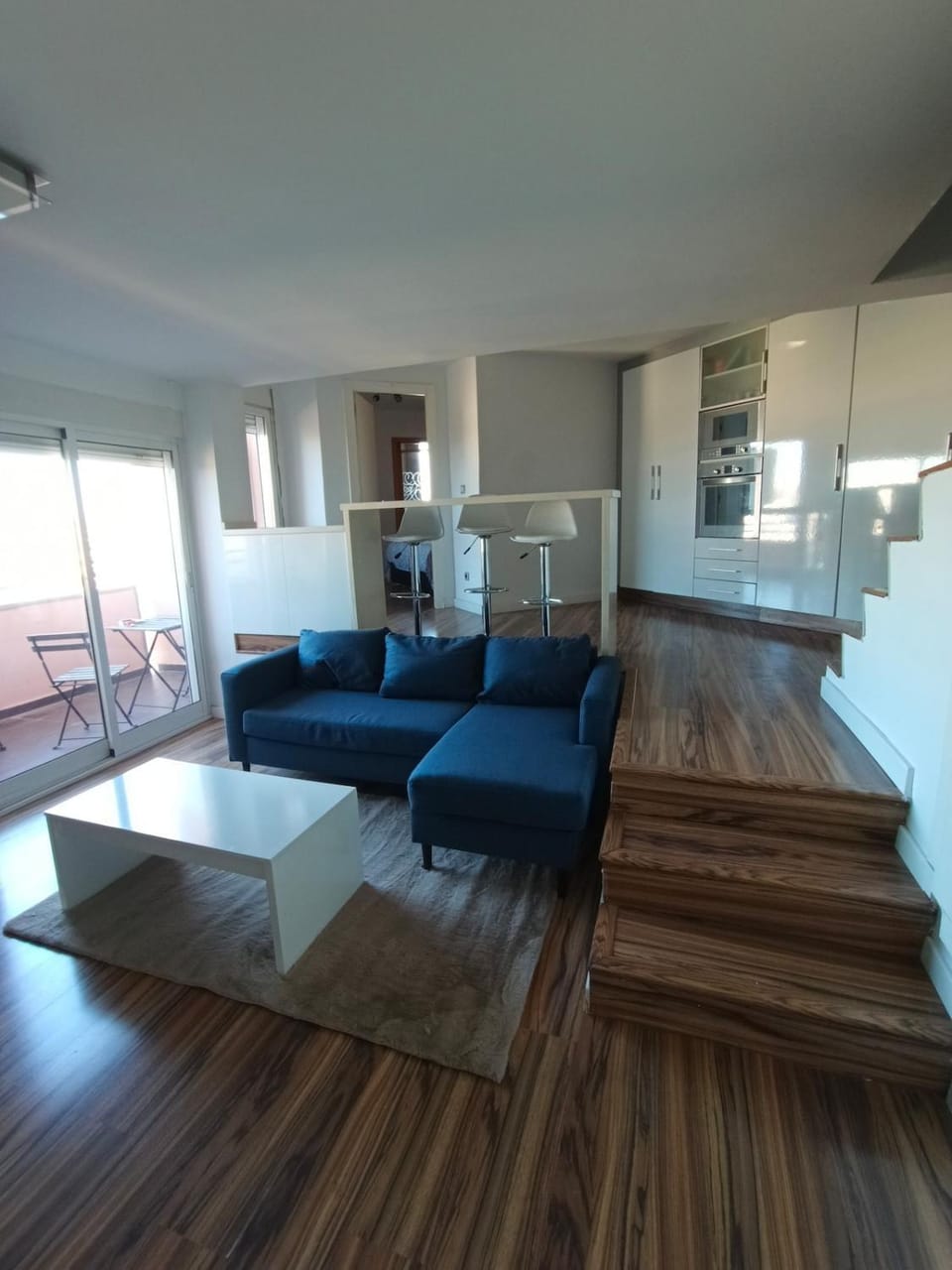 Kitchen or kitchenette, Living room, Seating area, Dining area, minibar, pet friendly, stove