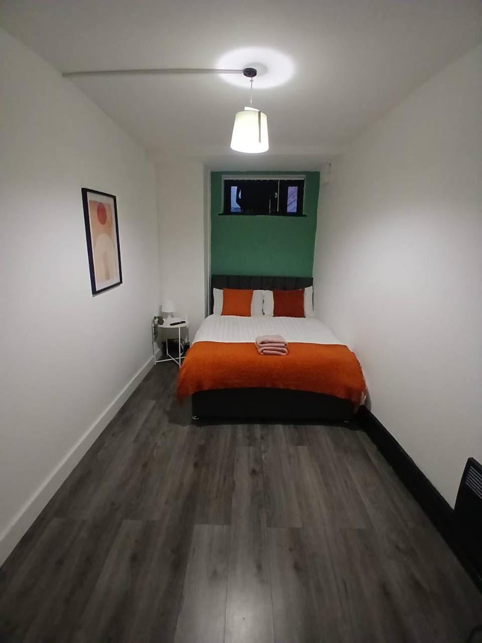 12B Classy Bedroom in a Shared home at Pembroke Vacation rental in Liverpool