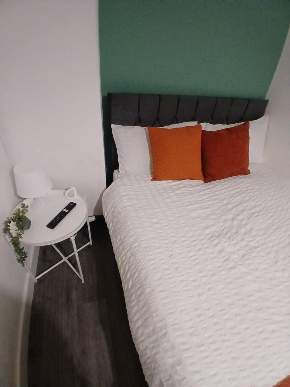 12B Classy Bedroom in a Shared home at Pembroke Vacation rental in Liverpool