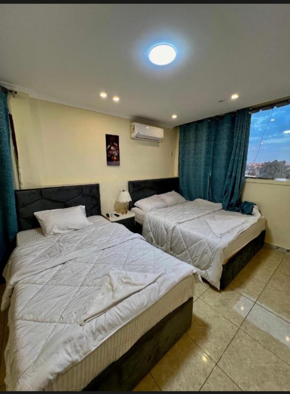 Bed, Photo of the whole room, Bedroom, air conditioner