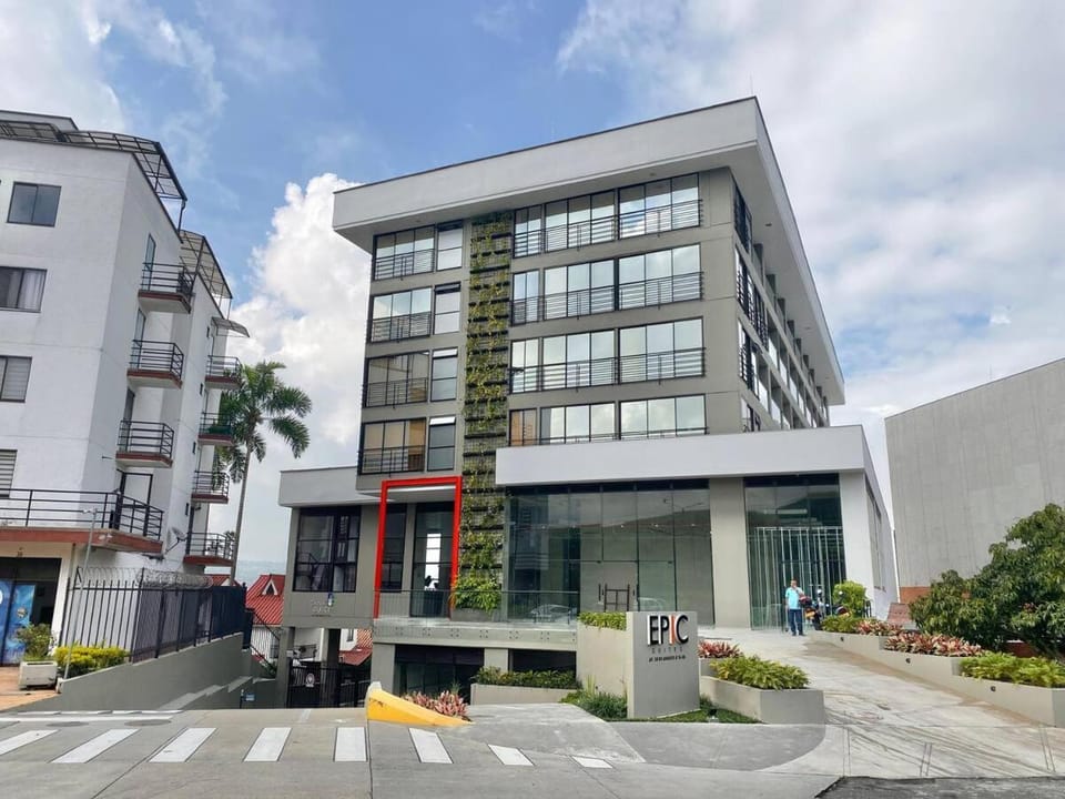 Suite tipo loft de lujo cerca al aeropuerto con AC Apartment in Pereira