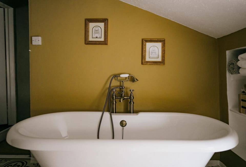 Bathroom, Bath