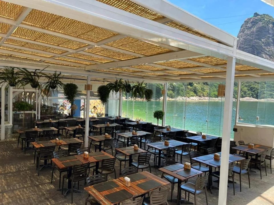 Restaurant/places to eat, Natural landscape, Lounge or bar