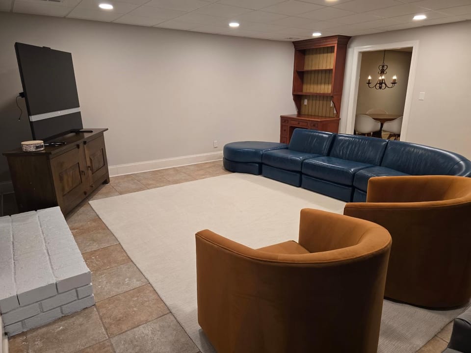 Entire Private 1BR Apartment, Private Entrance, Full Kitchen, Parking Apartment in Charlotte