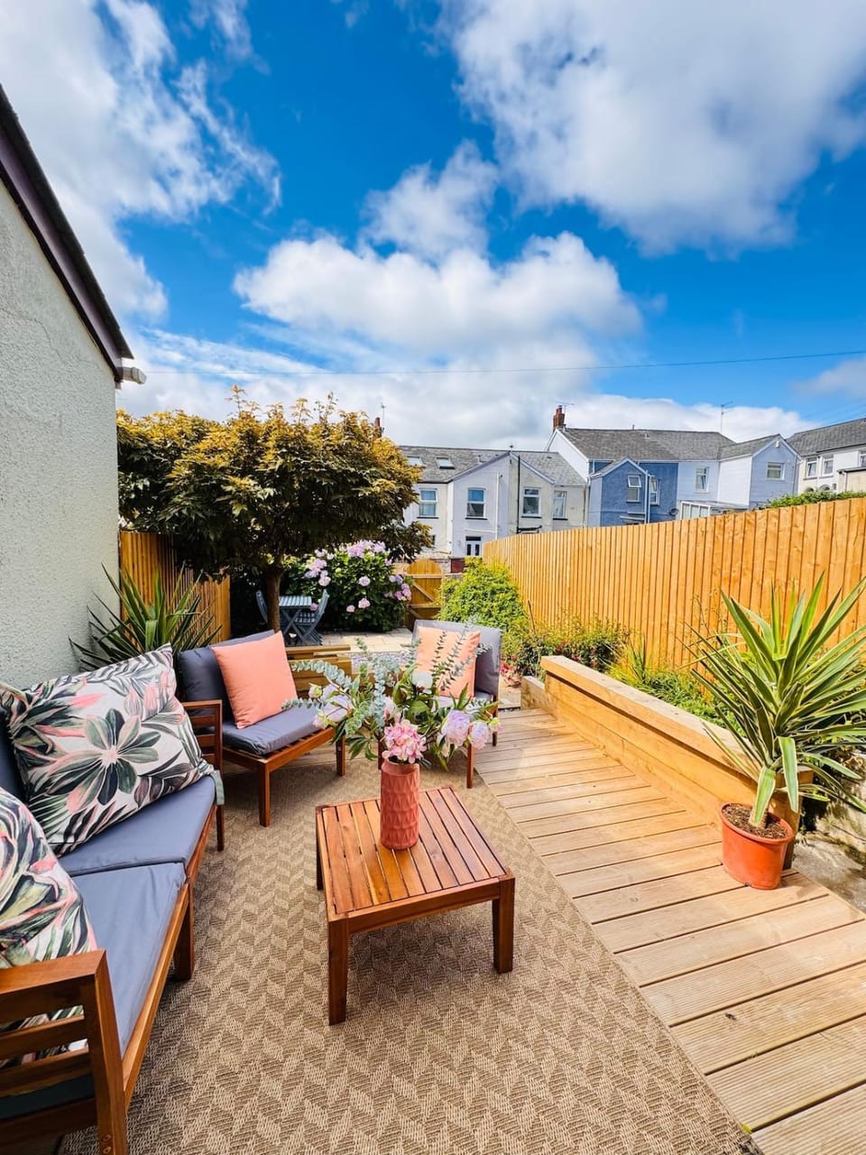 Spacious 3 bedroom house - Brecon Beacons - HERITAGE TOWN House in Llanfoist Fawr