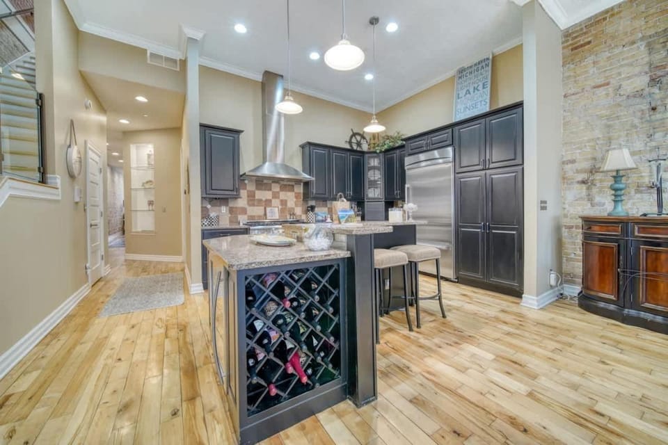 Luxury Downtown South Haven Condo With Rooftop Deck Apartment in South Haven