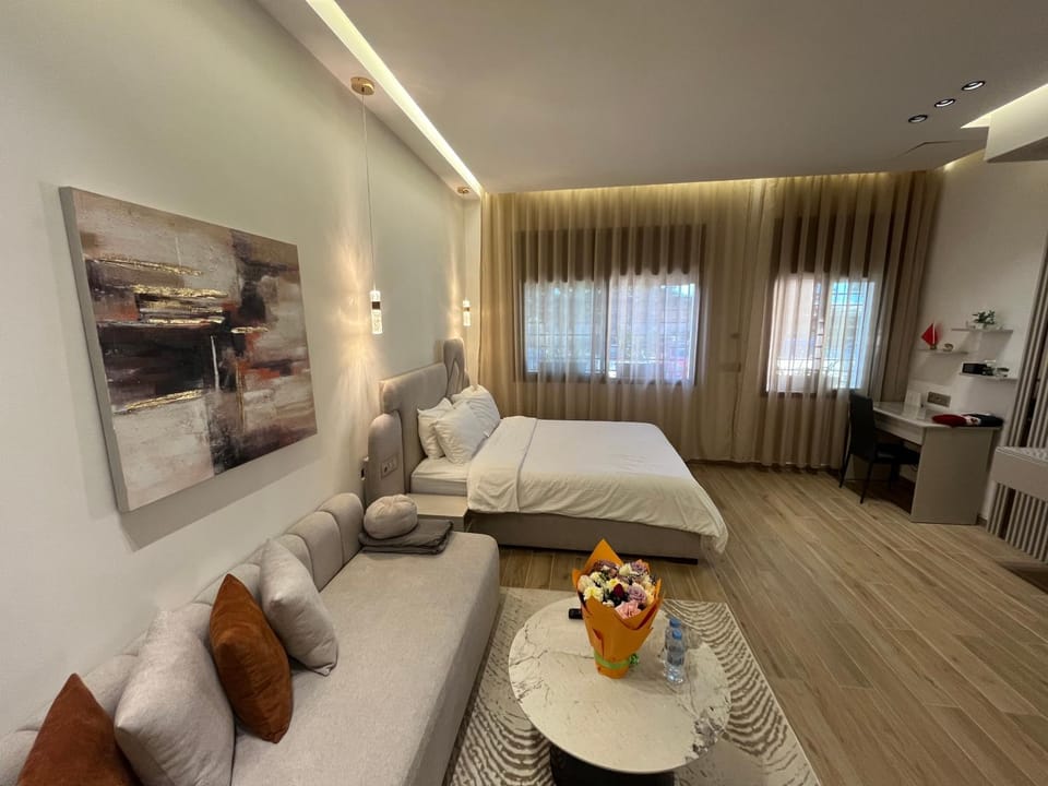 Living room, Photo of the whole room, Bedroom