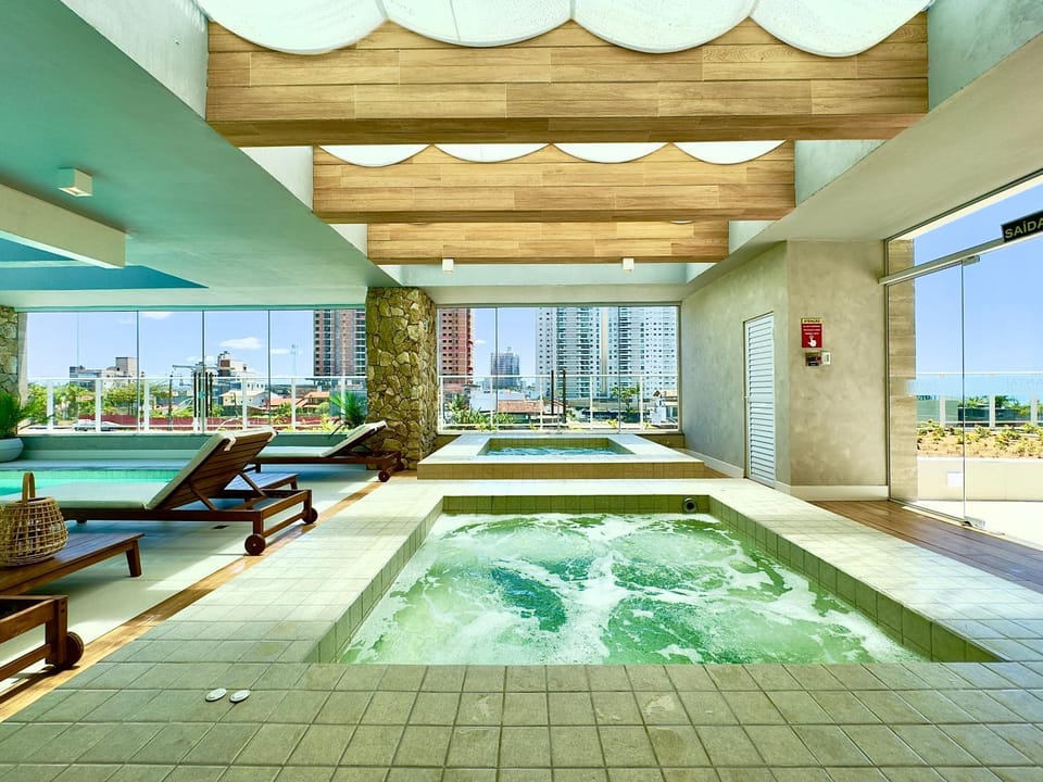 Hot Tub, sunbed