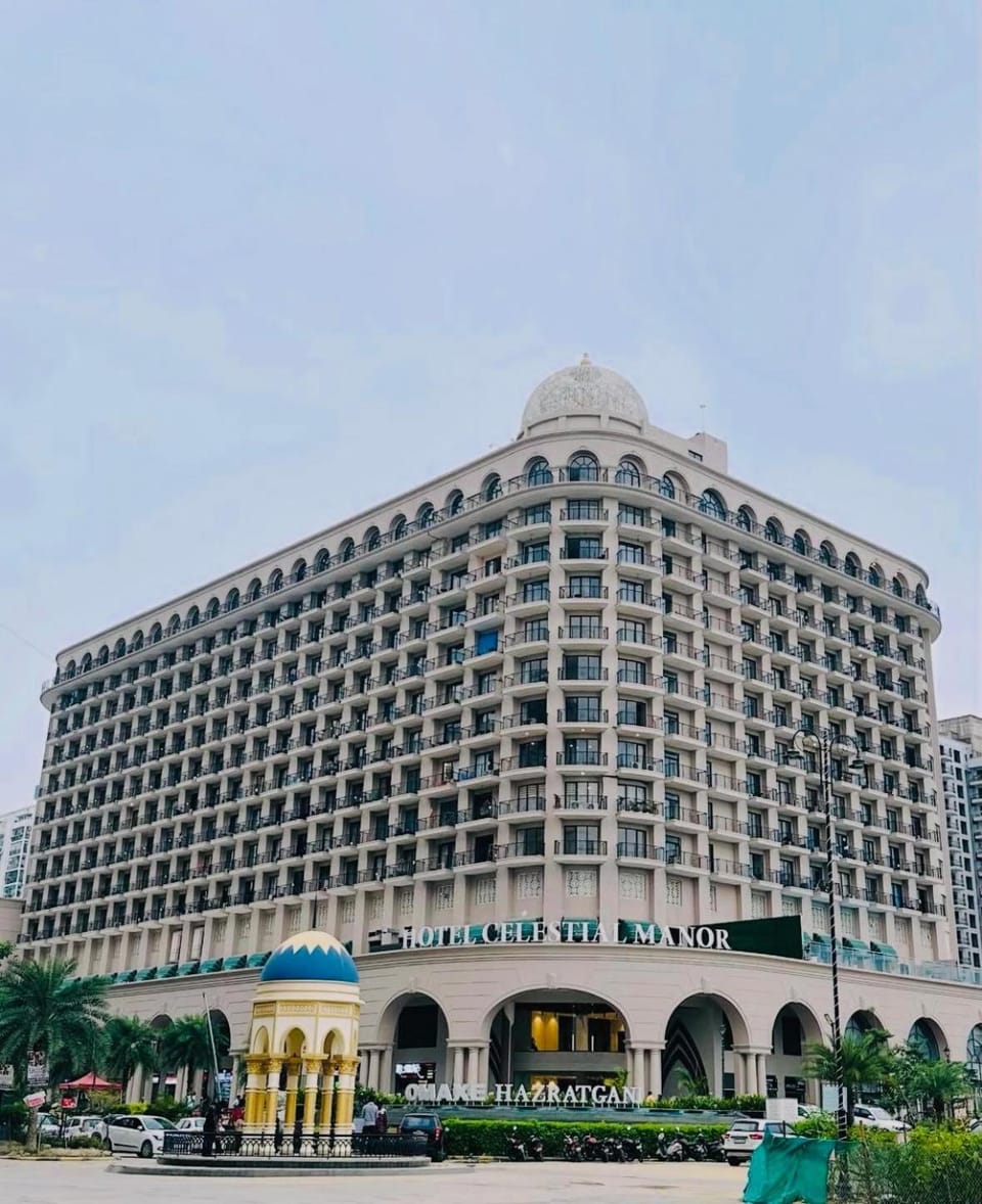 Property building, Location