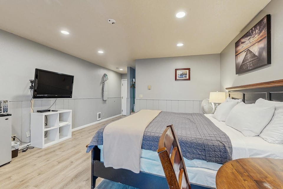 Sea Treasures Inn #207 House in Rockaway Beach