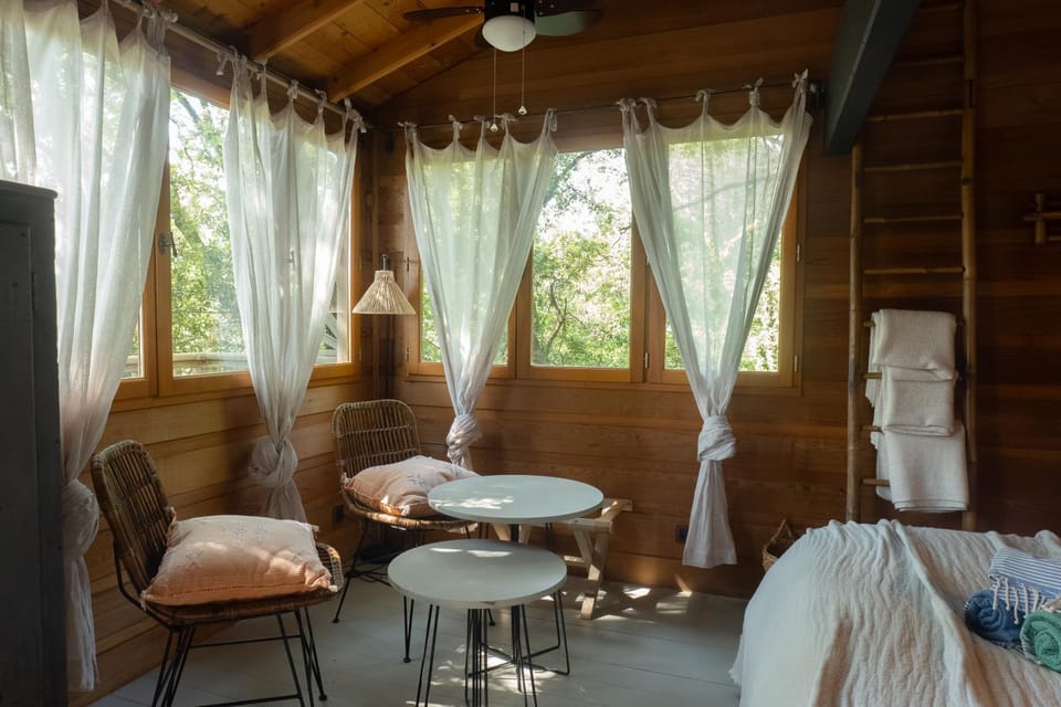Orion Treehouses Bed and Breakfast in Saint Paul de Vence