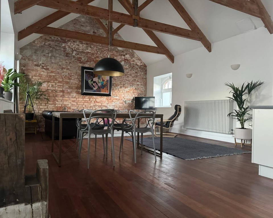 Communal lounge/ TV room