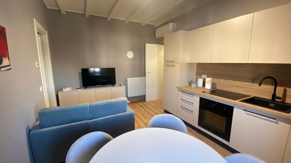 TV and multimedia, Coffee/tea facilities, Kitchen or kitchenette, Seating area, Dining area, dishwasher, oven, pet friendly