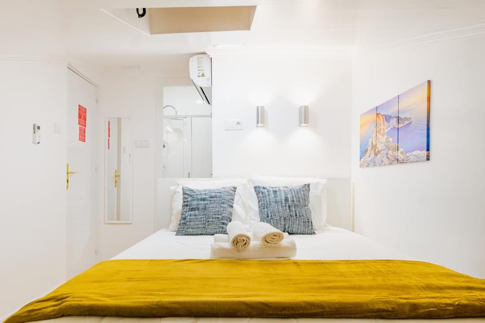 Suites Almirante Reis 4 Andar E - Arroios Vacation rental in Lisbon