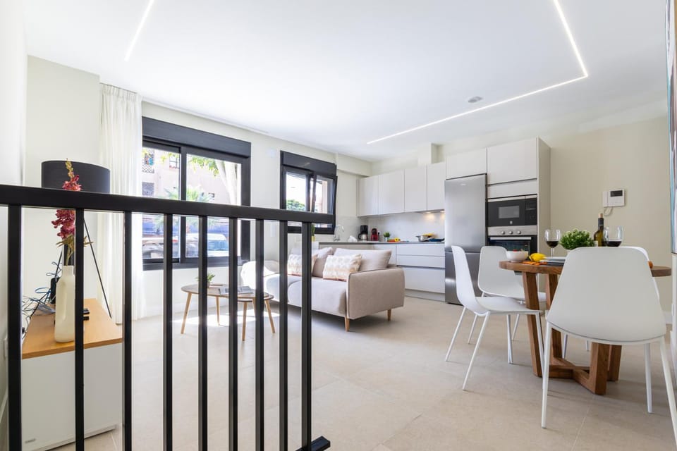 TV and multimedia, Living room, Seating area, Dining area, oven